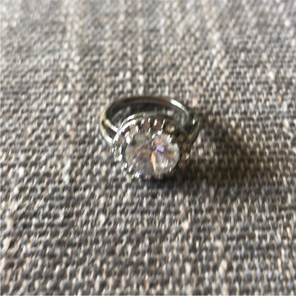 Francesca’s size 7 silver ring. - Picture 4 of 5